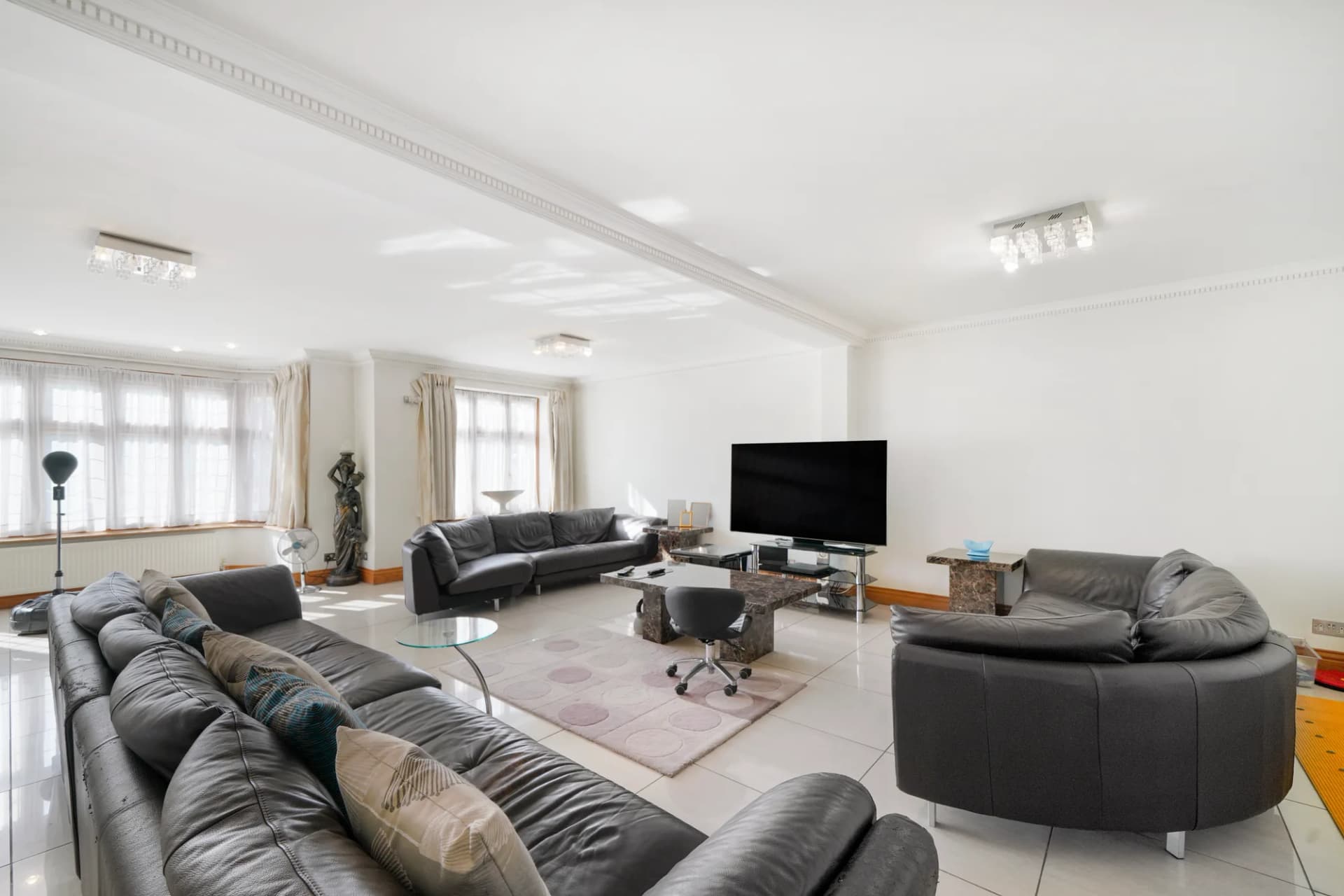 49 Sudbury Court Drive - 9lf0zBPDv9IKLzRUYpkc.jpg